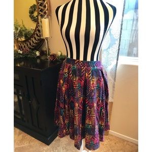 New With Tag LulaRoe Madison Skirt Size Med